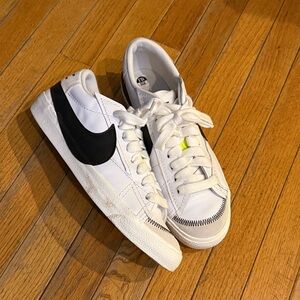 listing-status-banner